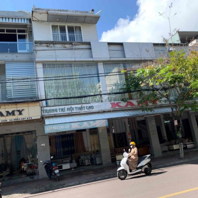 Siêu MBKD 18*9m vị trí đắc địa độc nhất Quy Nhơn