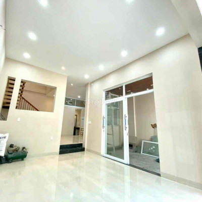 Nhà 8*9m mặt tiền Tô Vĩnh Diện nhà mới cực đẹp