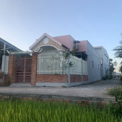 Nhà cấp 4 đẹp, mới xây, 02 mặt tiền, 110 m2