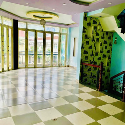 Nhà góc 2 mặt tiền Lý Thái Tổ view đẹp giá rẻ