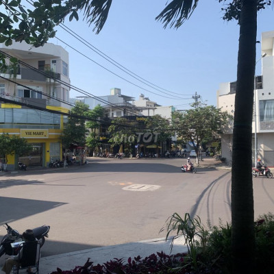 Cho thuê góc ngả tư Phan Bội Châu 80m2