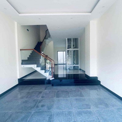 Toà nhà 1 trệt 3 lầu có Thang Máy KĐT An Phước