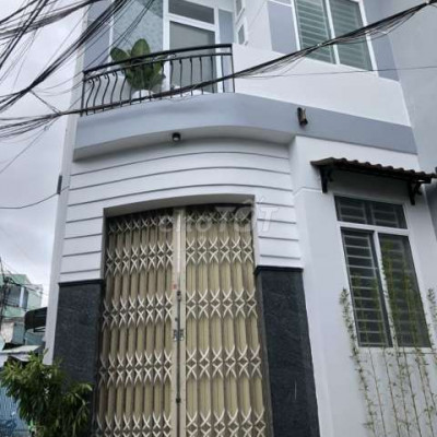 Cần bán căn HxH đường Tây Sơn