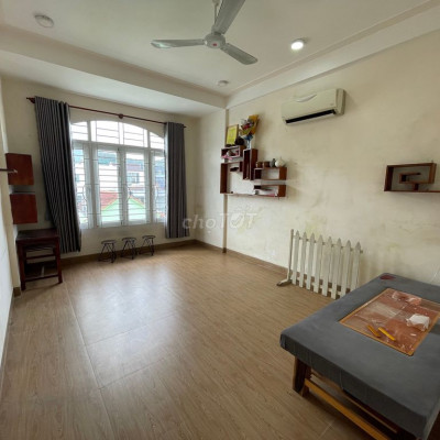 Nhà 3 lầu đúc - hẻm xe hơi đường Trần Hưng Đạo