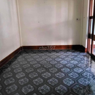 toà nhà văn phòng Trần Hưng Đạo 320m2 N8 3 lầu