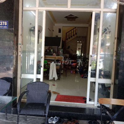 Nhà mặt tiền- 70m2 -2 tầng