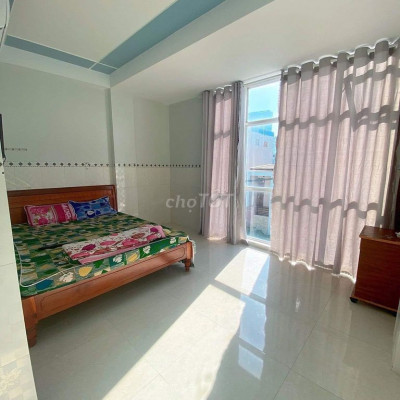 Phòng trọ full nội thất, giờ giấc thoải mái