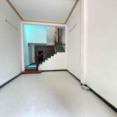 Nhà 4PN 3WC đường nội bộ gần Bến Xe Quy Nhơn