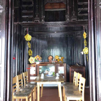 nhà cổ kính,khu yên tỉnh thoáng mát, đầy đủ tiện nghị