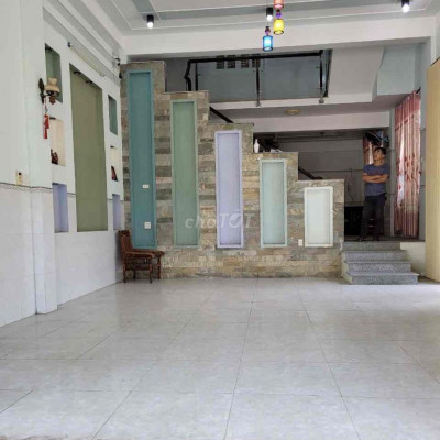 Nhà 2 mặt tiền Xuân Thuỷ 6PN 4WC 80m2 giá rẻ