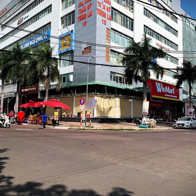 Cho thuê góc cua ngả tư Tăng Bạt Hổ 180m2 ngang 18m khu sầm uất Q.Nhơn