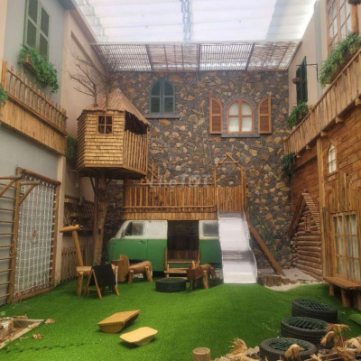 Nhà 4 tầng làm trường mầm non,văn phòng