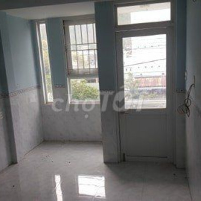 Cho thuê nguyên căn nhà MT 860 Trần Hưng Đạo, P. Đống Đa, tp. Quy Nhơn