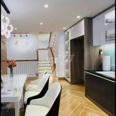 Bán nhà 3 tầng mặt tiền Nguyễn Thái Học giá 22 tỉ