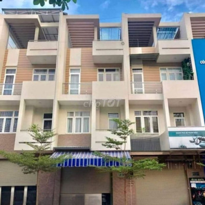 Cho thuê nhà shophouse đường Hoàng Văn Thụ 3 lầu 80m2 Quy Nhơn