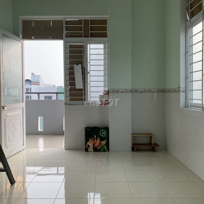 Cho thuê phòng trọ vị trí trung tâm,thoáng mát không chung chủ.