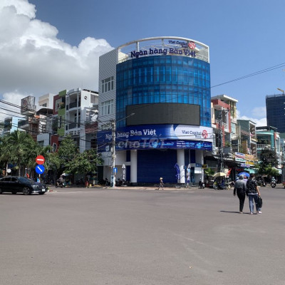 Cho thuê nhà ngả tư ôm cua đường Tăng Bạt Hổ quy nhơn 90m2