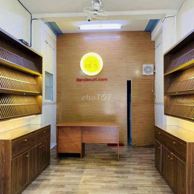 Nhà mặt tiền Trần Hưng Đạo thuận tiện KD