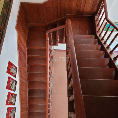 Cho thuê nhà 3 tầng mặt tiền Trường Chinh