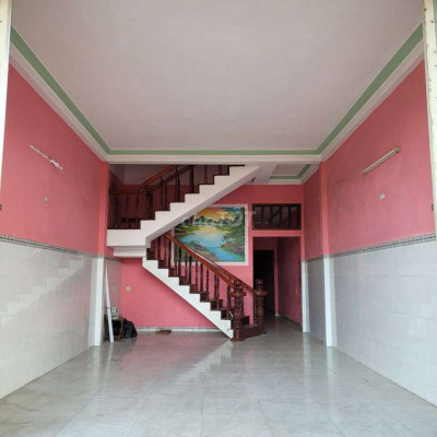 Cho thuê nhà đường hùng vương 200m2,  2 tầng