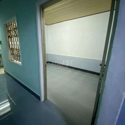 Cho thuê nhà nguyên căn khu chợ khu 6 , 2pn 2wc giá 3.5tr