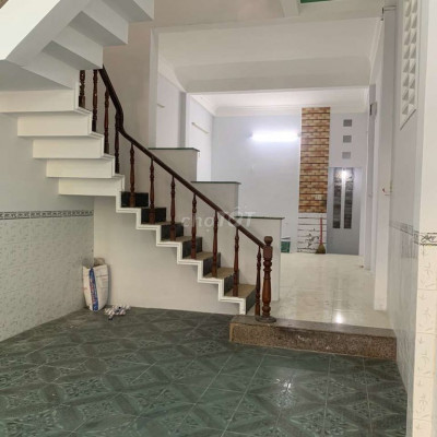 Cho thuê nhà Phan Bội Châu.DT 80m2 ngang 4,2m .1 trệt 1 lầu