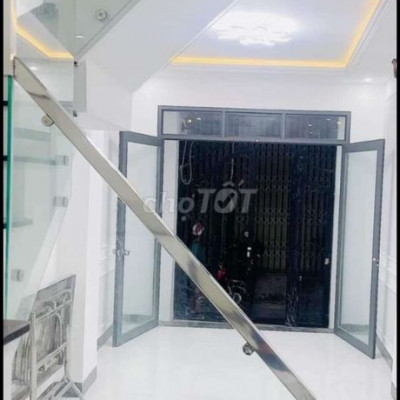 Bán nhà 3 tầng hẻm Nguyễn Thái Học giá 2,6 tỉ