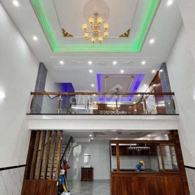 Bán nhà 4 tầng mặt tiền Hoàng Văn Thụ giá 6,5 tỉ