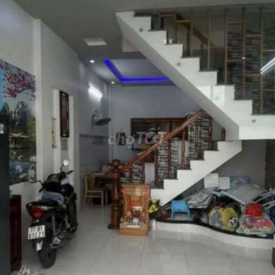 Cho thuê nhà đường 1/5, tp Quy Nhơn.- giá 5 triệu/tháng