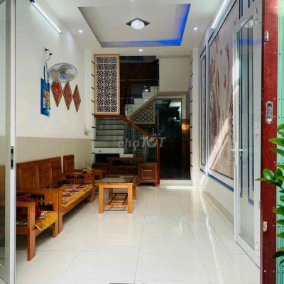 Nhà đường ô tô khu Thành Thái 3PN 3WC Full Nội Thất 6tr/tháng