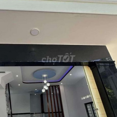 Bán nhà 2 tầng ôm góc 2 mặt hẻm giá 1,9 tỉ