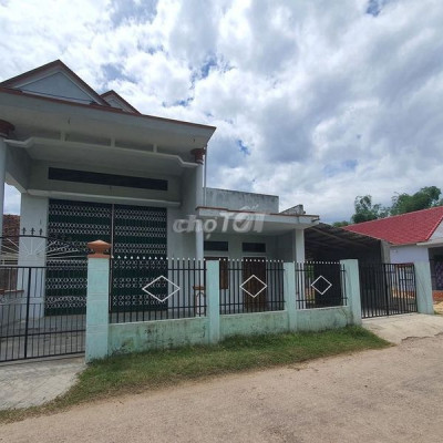 CHÍNH CHỦ CẦN BÁN GẤP CĂN NHÀ NẰM TRÊN TRỤC ĐƯỜNG LIÊN XÃ.PHÙ CÁT