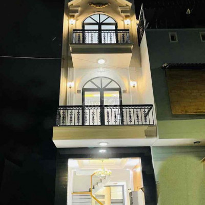 Nhà mặt tiền Nguyễn Tất Thành 6 tầng Full Nội Thất cực đẹp