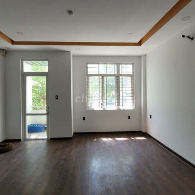 Nhà mặt tiền kinh doanh đường Hoàng Văn Thụ, tp Quy Nhơn