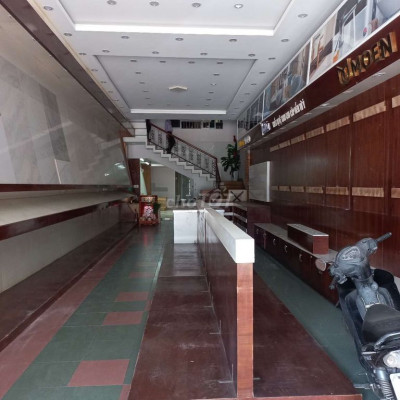 Cho thuê nhà mặt tiền đường lớn trung tâm tp Quy Nhơn