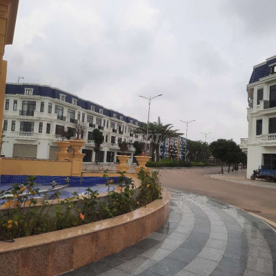 Nằm ngay trung tâm thị xã An Nhơn tâm điểm kết nối các huyện lân cận ạ