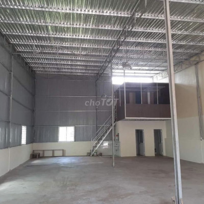 Cho thuê xưởng mặt tiền tây sơn 200m2 ngang 10m