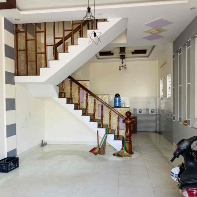 Nhà góc 2 mặt tiền Hoàng Văn Thụ 3 tầng 4PN 3WC