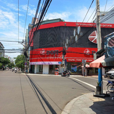 Cho thuê nhà góc ngã 3 trung tâm thành phố Quy Nhơn