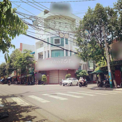 Cho thuê mặt bằng kinh doanh góc ngả tư Phan Bội Châu Quy Nhơn