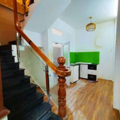 Cho thuê nhà nguyên căn mặt tiền đường Lê Lợi, tp Quy Nhơn