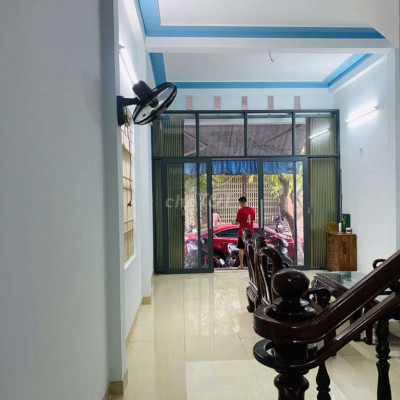 Cho thuê nhà mặt tiền Nguyễn Thị Minh Khai, tp Quy Nhơn