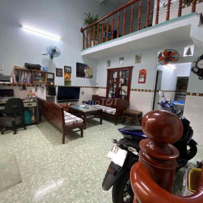 Cho thuê nhà nguyên căn hẻm trung tâm thành phố , full nội thất