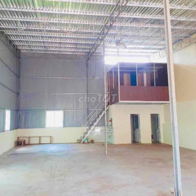 Cho thuê kho xưởng mặt tiền đường Tây Sơn 10*20m giá 12 triệu/tháng