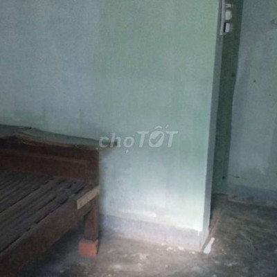 Cho thuê phòng trọ 600k thị trấn phú phong ts bd