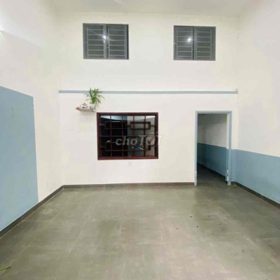 Nhà 4PN 2WC đường ô tô hẻm Hoàng Văn Thụ giá 6 triệu/tháng