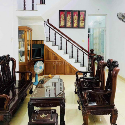 Nhà 3PN 2WC 8m2 mặt tiền Nguyễn Thị Minh Khai tiện KD