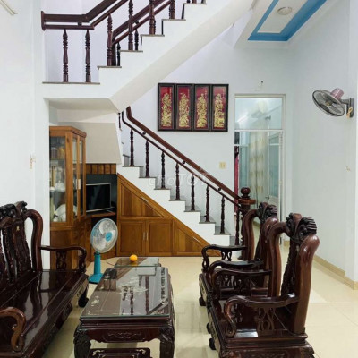 Cho thuê nhà mặt tiền đường Nguyễn Thị Minh Khai, phường Nguyễn Văn Cừ