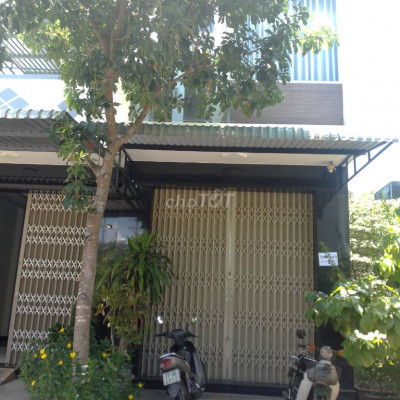 Bán nhà mặt tiền 2 tầng đường Đặng Chất.