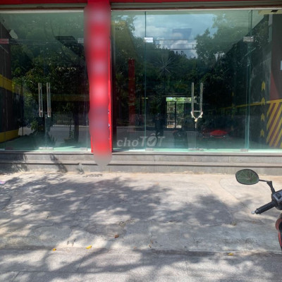 Cho thuê nhà mặt tiền Nguyễn Tất Thành 200m2 ngang 9m